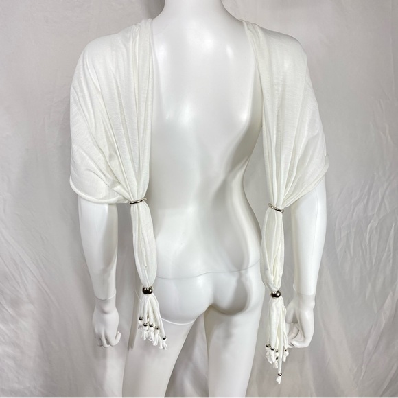 Versatile Crystal & Heart Embellished Shoulder Cover Wrap - Picture 8 of 9